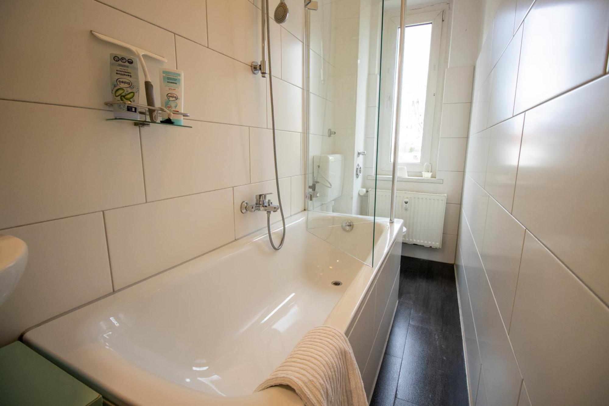 Fuer 5 Gaeste Grosse Kueche Messe- Und Citynah Apartment *